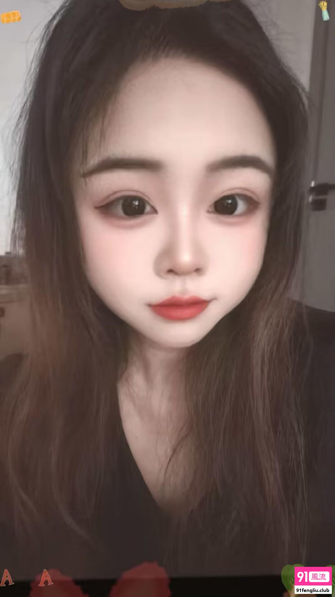 丰满大胸小姐姐